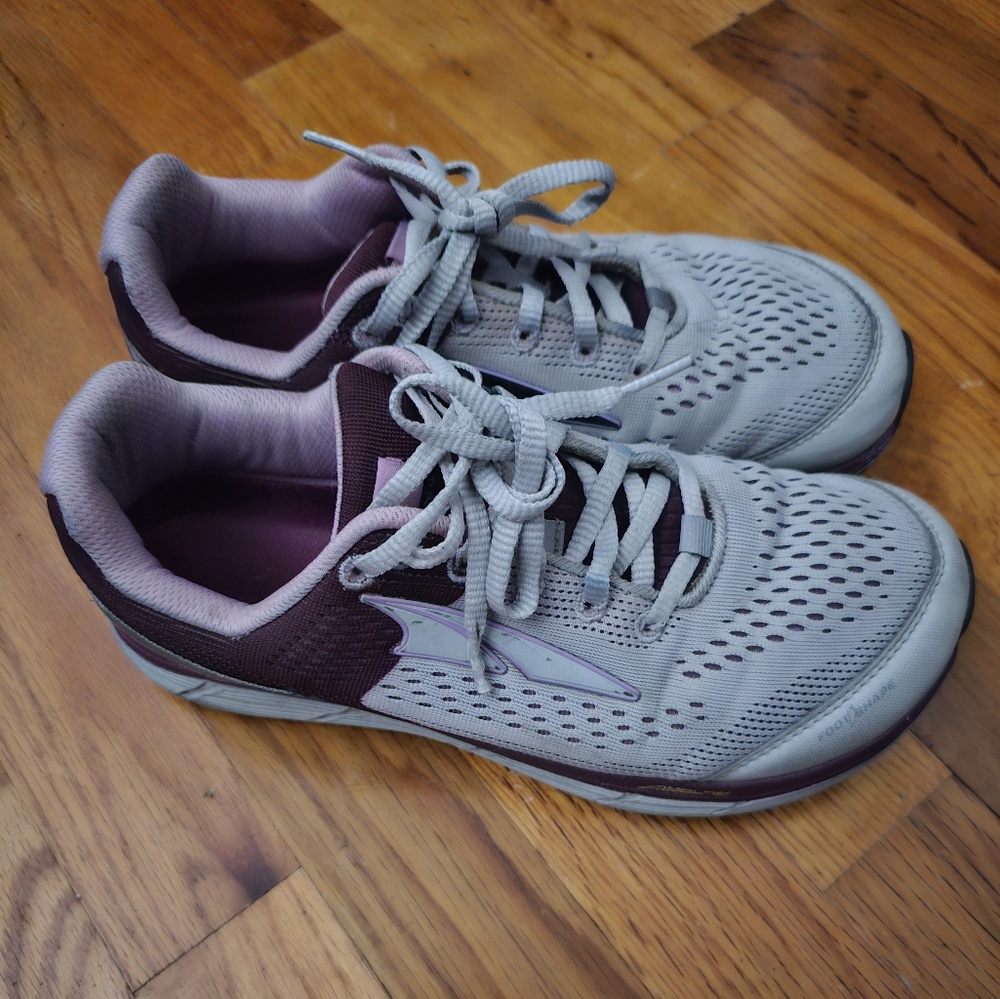 Altra Intuition 4 Running Hiking Zero Drop Shoes Gray/Berry Womens Size 7.5